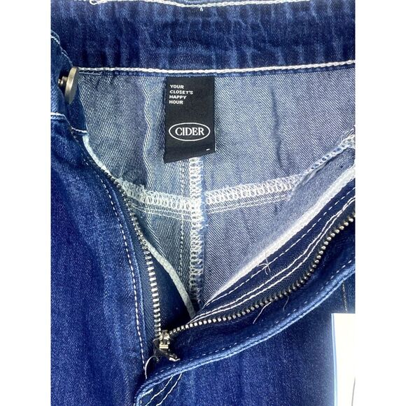 NWT Cotton Dark Wash Back Heart Shape Patch High Rise Shorts Small Blue #3145 - Picture 6 of 14